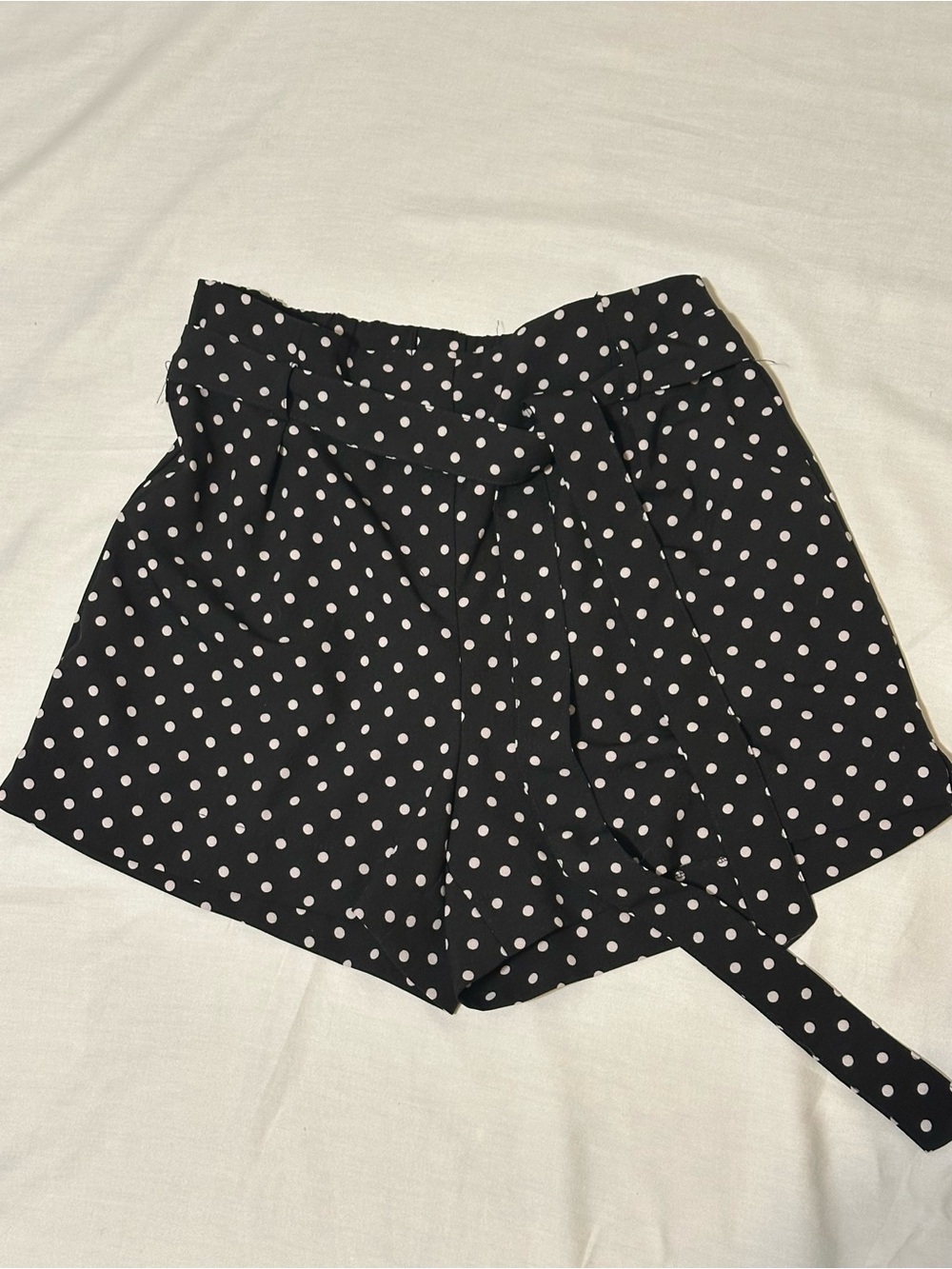 Black Polka Dot Tie-Waist Women's Shorts